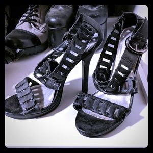 Paprika black heels punk look